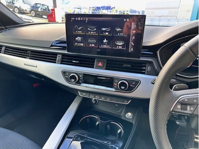 AUDI A4 AVANT 2022 Image 31