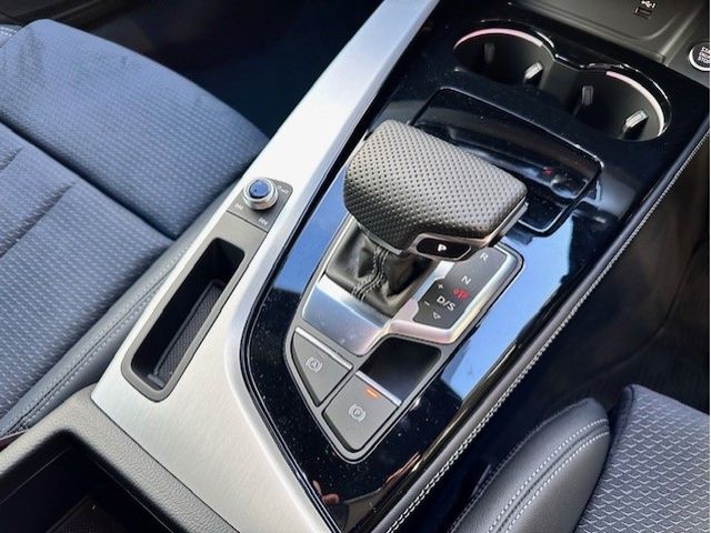 AUDI A4 AVANT 2022 Image 31