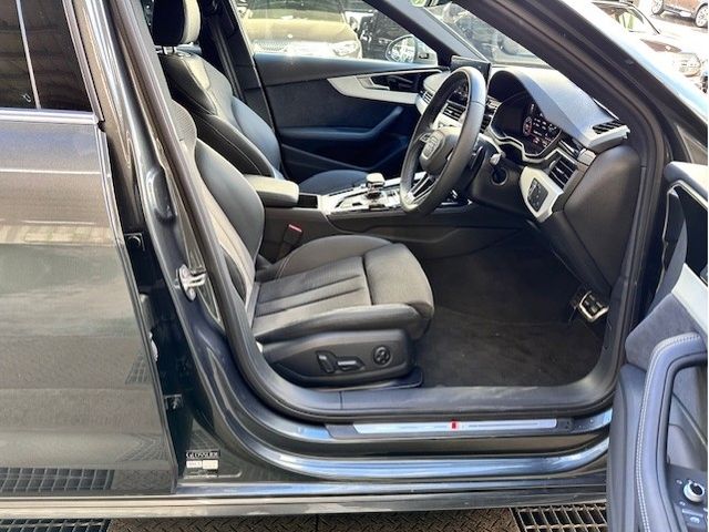 AUDI A4 AVANT 2022 Image 31