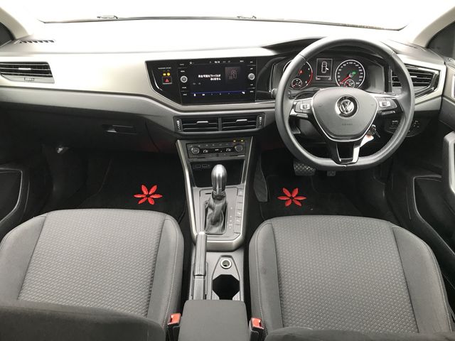 VOLKSWAGEN POLO 2018 Image 31