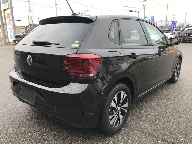 VOLKSWAGEN POLO 2018 Image 31