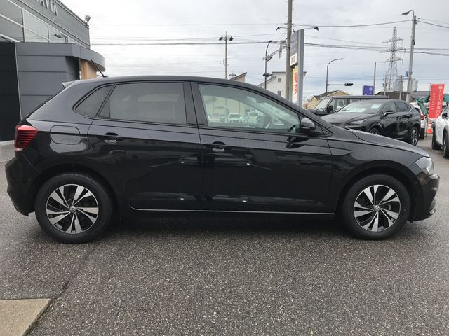 VOLKSWAGEN POLO 2018 Image 31