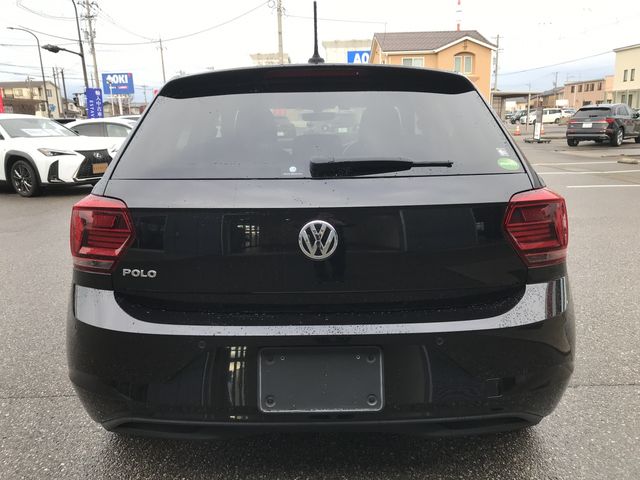 VOLKSWAGEN POLO 2018 Image 31