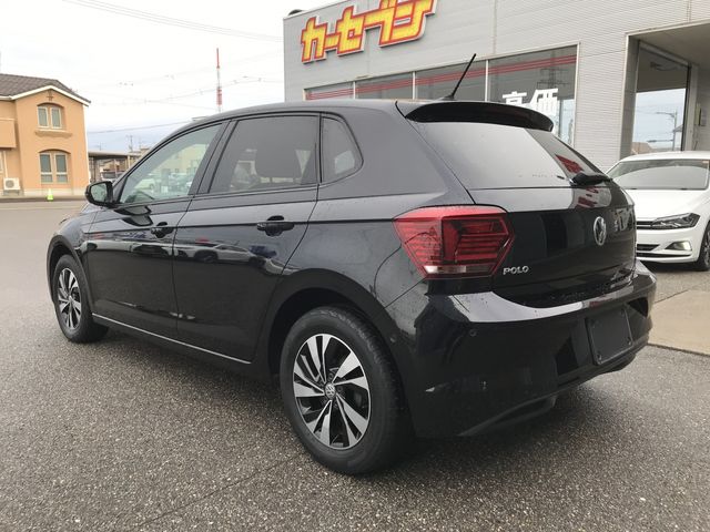 VOLKSWAGEN POLO 2018 Image 31