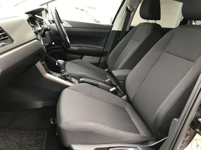 VOLKSWAGEN POLO 2018 Image 31