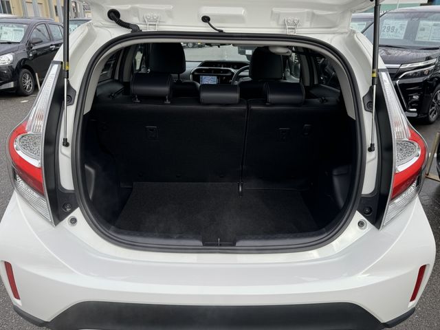 TOYOTA AQUA 2017 Image 31