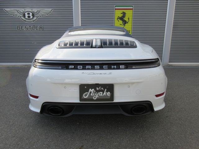 PORSCHE 911 OPEN 2025 Image 31