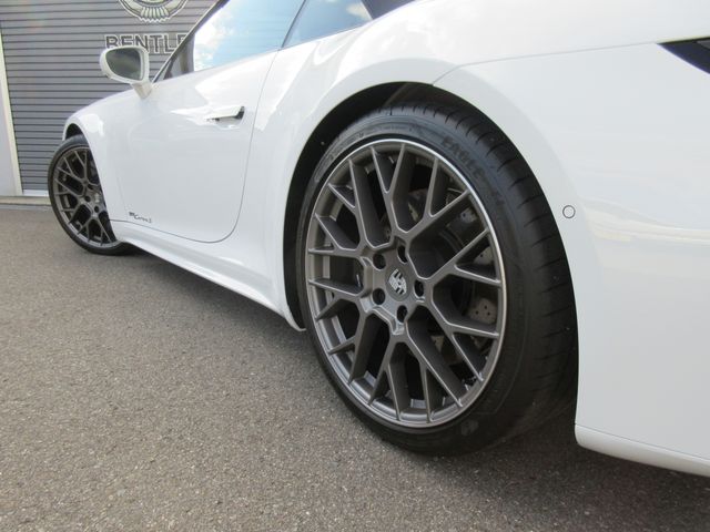 PORSCHE 911 OPEN 2025 Image 31