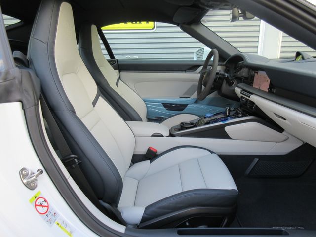 PORSCHE 911 OPEN 2025 Image 31