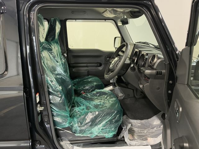 SUZUKI JIMNY NOMADE 2025 Image 31