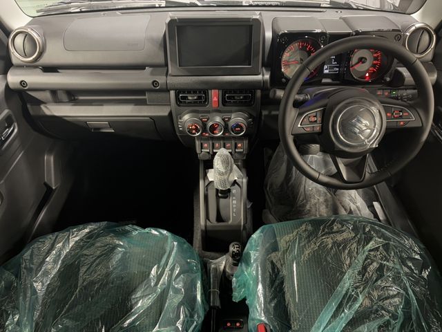 SUZUKI JIMNY NOMADE 2025 Image 31