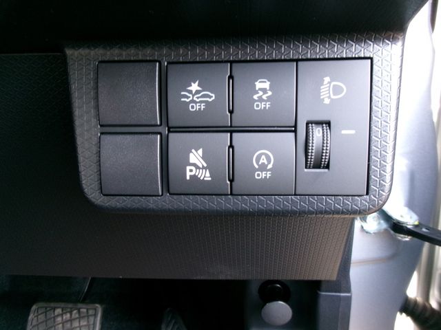 DAIHATSU TANTO 2025 Image 31