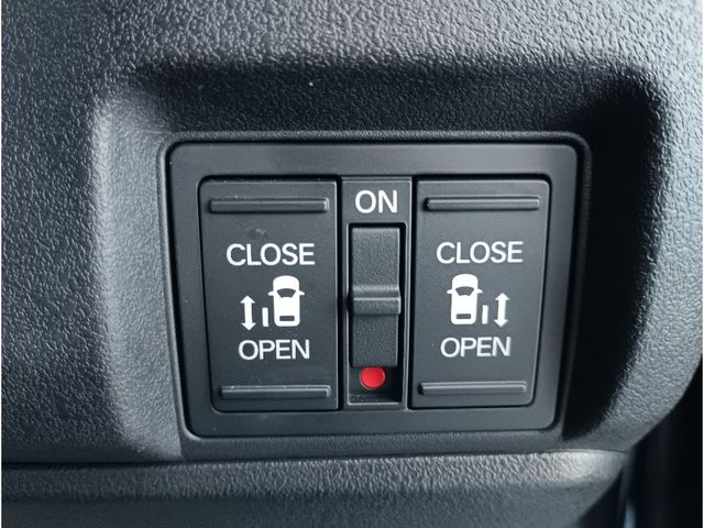 HONDA N BOX CUSTOM 2024 Image 31