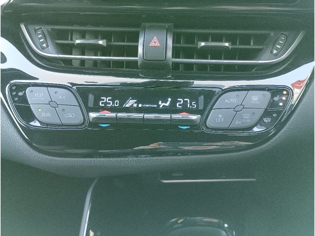 TOYOTA C-HR 4WD 2017 Image 31