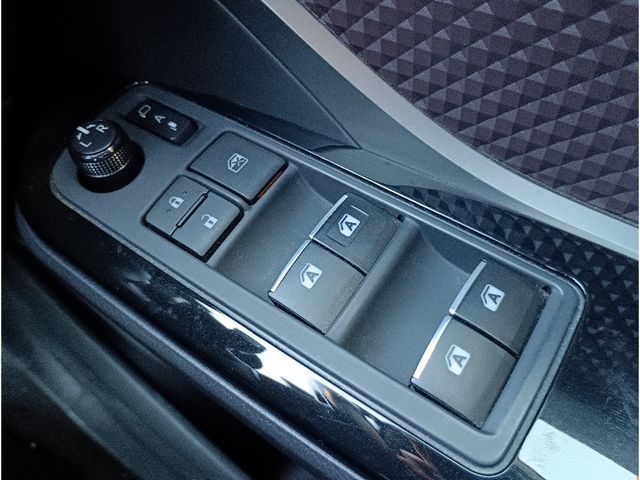 TOYOTA C-HR 4WD 2017 Image 31