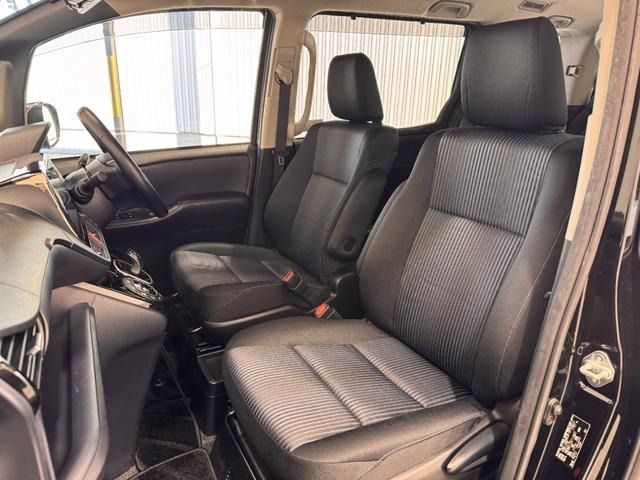 TOYOTA VOXY HYBRID 2016 Image 31