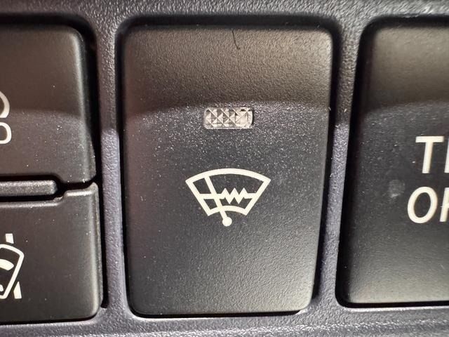 TOYOTA VOXY HYBRID 2016 Image 31