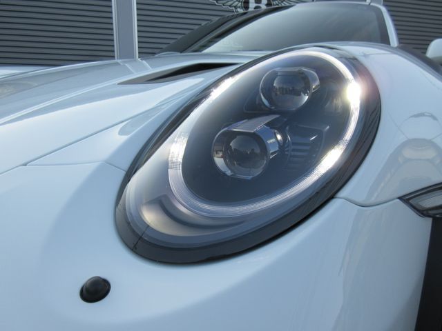 PORSCHE 911 2019 Image 31