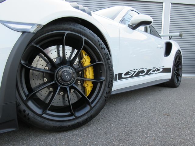 PORSCHE 911 2019 Image 31