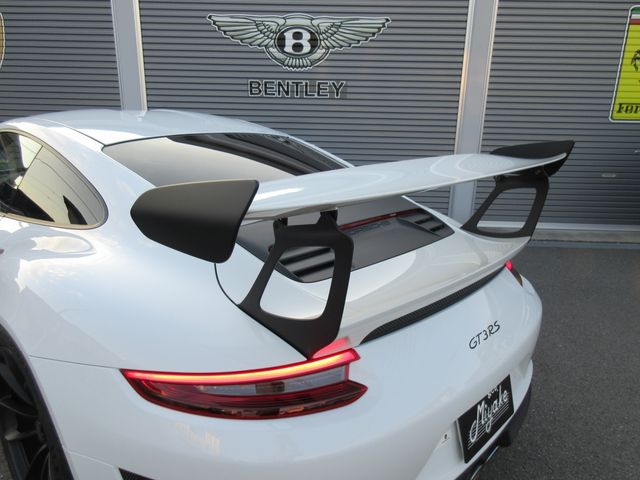 PORSCHE 911 2019 Image 31