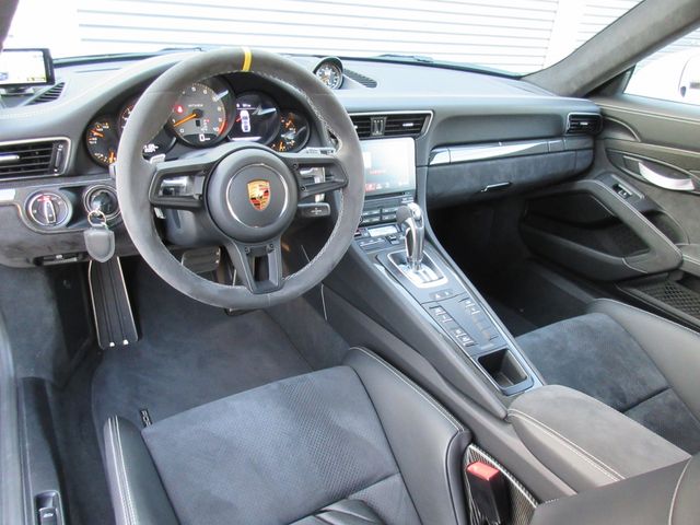 PORSCHE 911 2019 Image 31