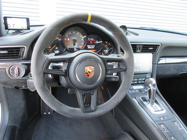 PORSCHE 911 2019 Image 31