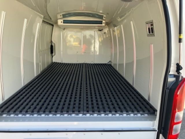 TOYOTA HIACE VAN 2WD 2025 Image 31