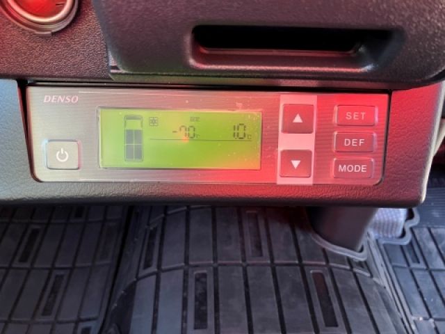 TOYOTA HIACE VAN 2WD 2025 Image 31