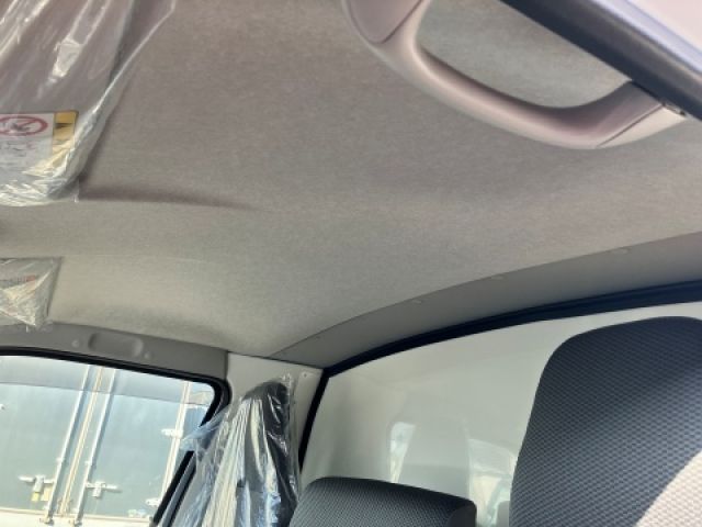 TOYOTA HIACE VAN 2WD 2025 Image 31