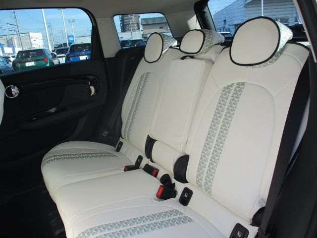 BMW MINI COOPER D CROSSO 2022 Image 31