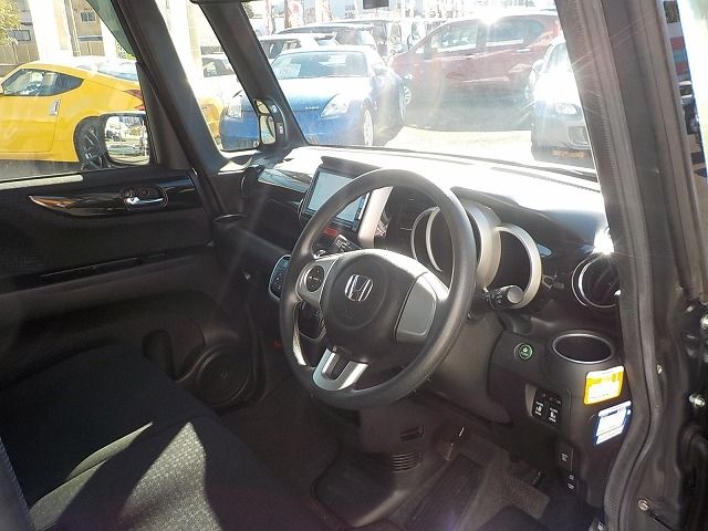 HONDA N BOX CUSTOM 2015 Image 31