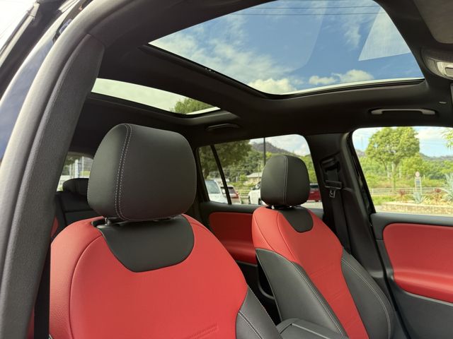 MERCEDES BENZ GLB 2023 Image 31