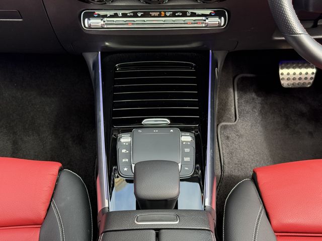 MERCEDES BENZ GLB 2023 Image 31