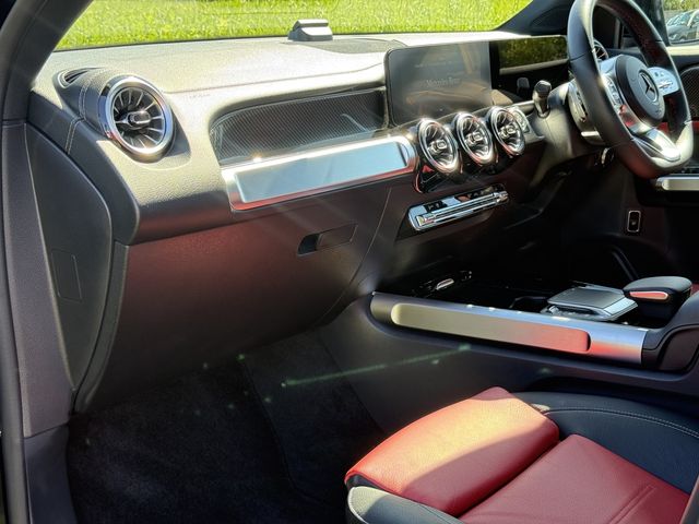 MERCEDES BENZ GLB 2023 Image 31