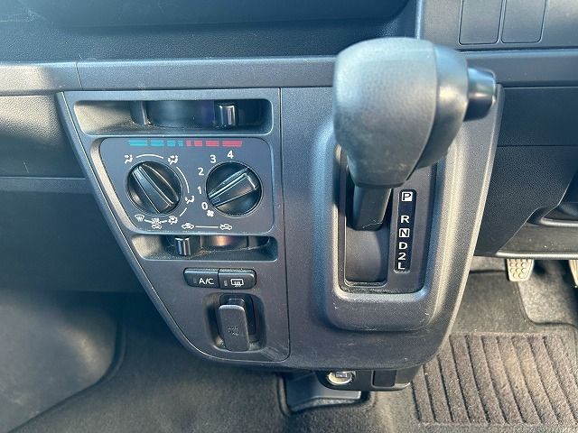 TOYOTA PIXIS VAN 2020 Image 31