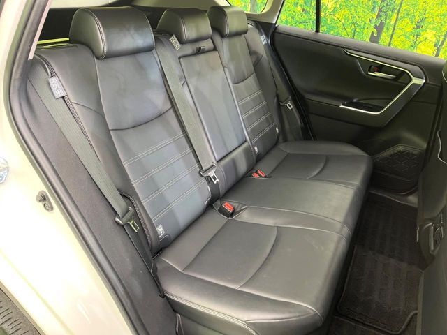 TOYOTA RAV4 HYBRID 4WD 2021 Image 31