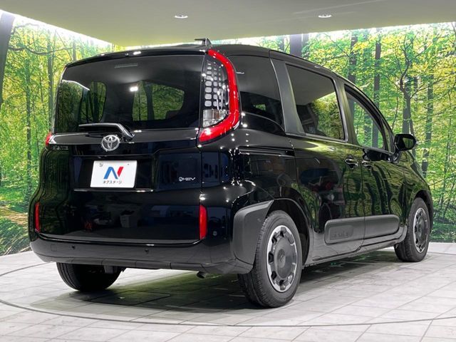 TOYOTA SIENTA HYBRID 2025 Image 31