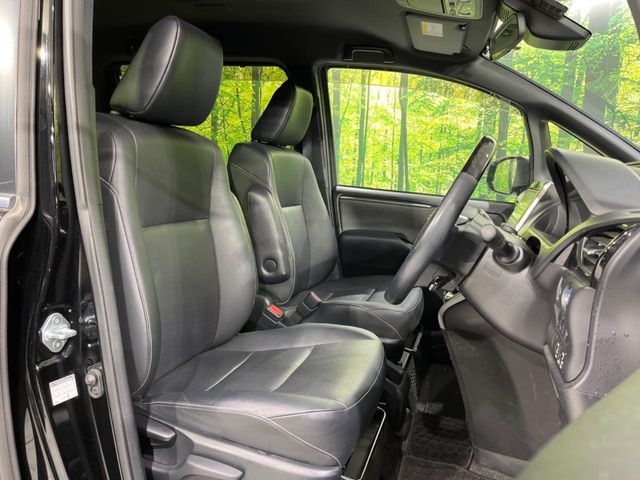 TOYOTA ESQUIRE HYBRID 2018 Image 31