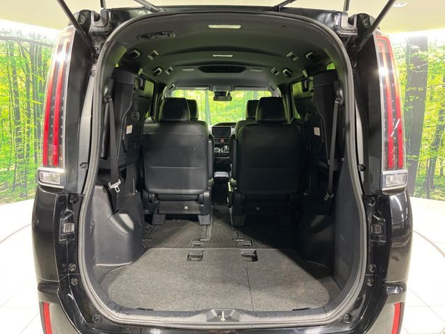 TOYOTA ESQUIRE HYBRID 2018 Image 31