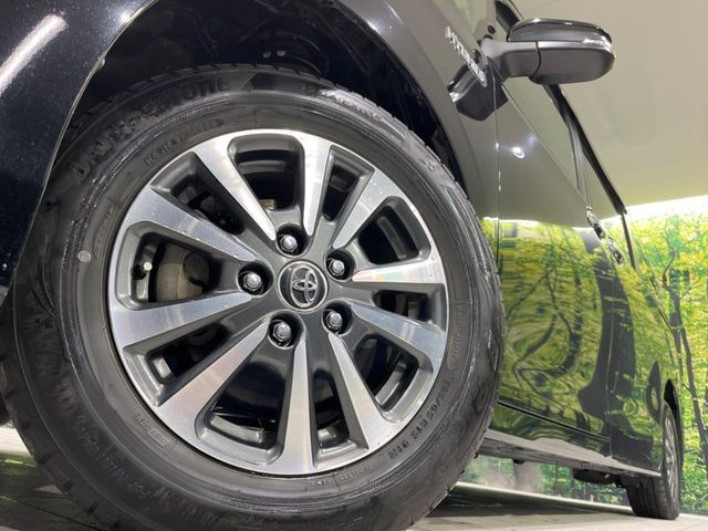 TOYOTA ESQUIRE HYBRID 2018 Image 31