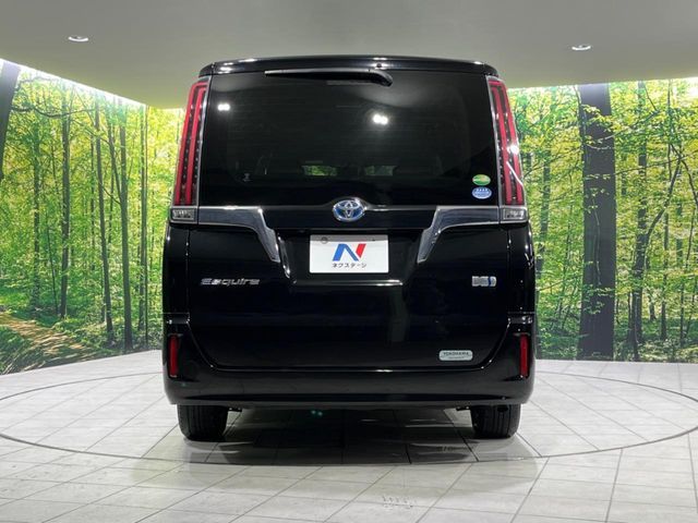 TOYOTA ESQUIRE HYBRID 2018 Image 31