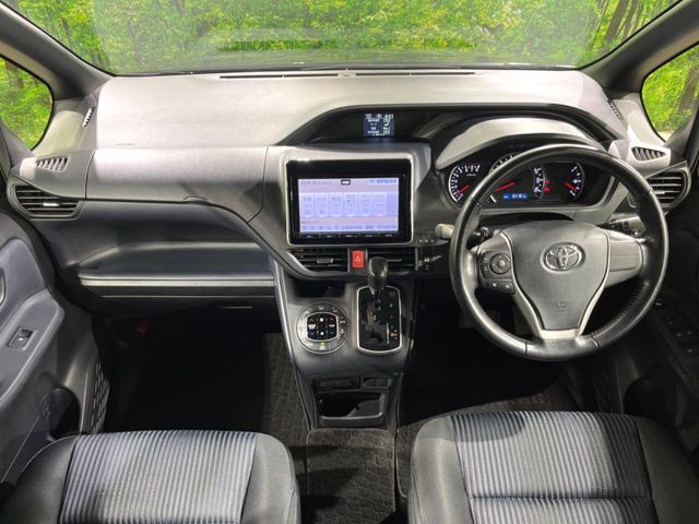 TOYOTA NOAH 2014 Image 31