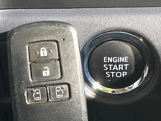 TOYOTA NOAH 2014 Image 31