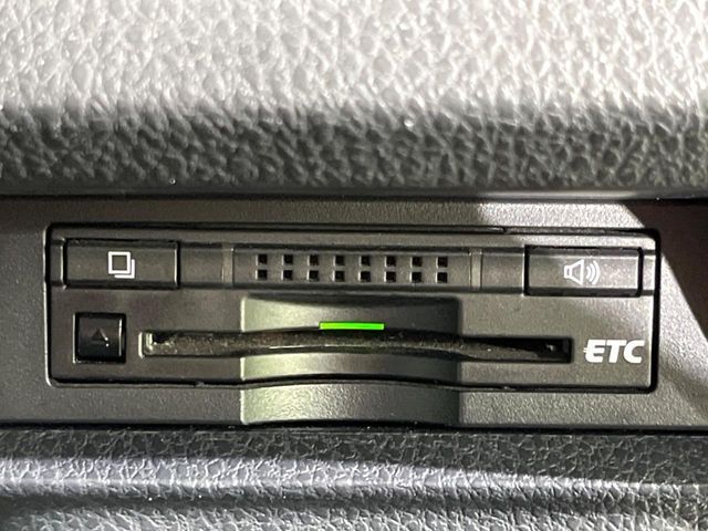 TOYOTA NOAH 2014 Image 31