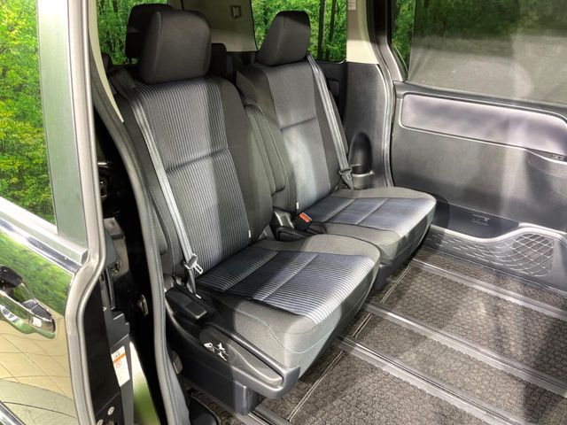 TOYOTA NOAH 2014 Image 31