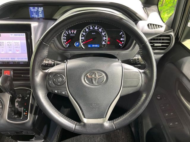 TOYOTA NOAH 2014 Image 31