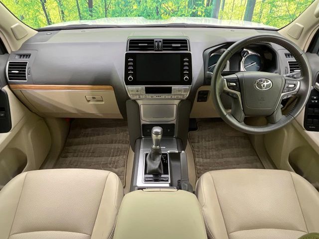 TOYOTA LANDCRUISER PRADO 2023 Image 31
