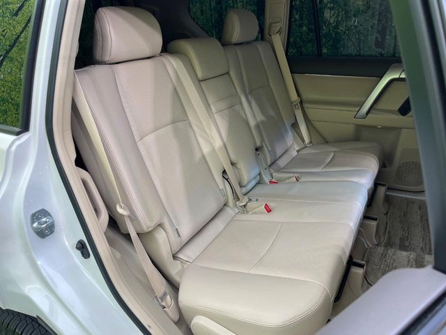 TOYOTA LANDCRUISER PRADO 2023 Image 31
