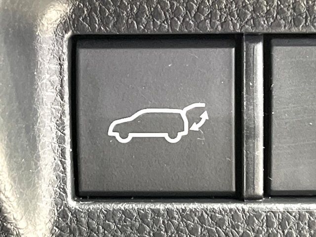 TOYOTA HARRIER 2WD 2022 Image 31