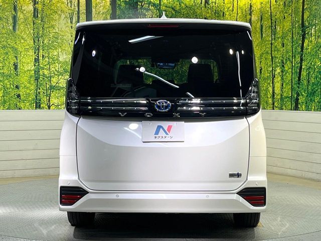 TOYOTA VOXY HYBRID 2024 Image 31
